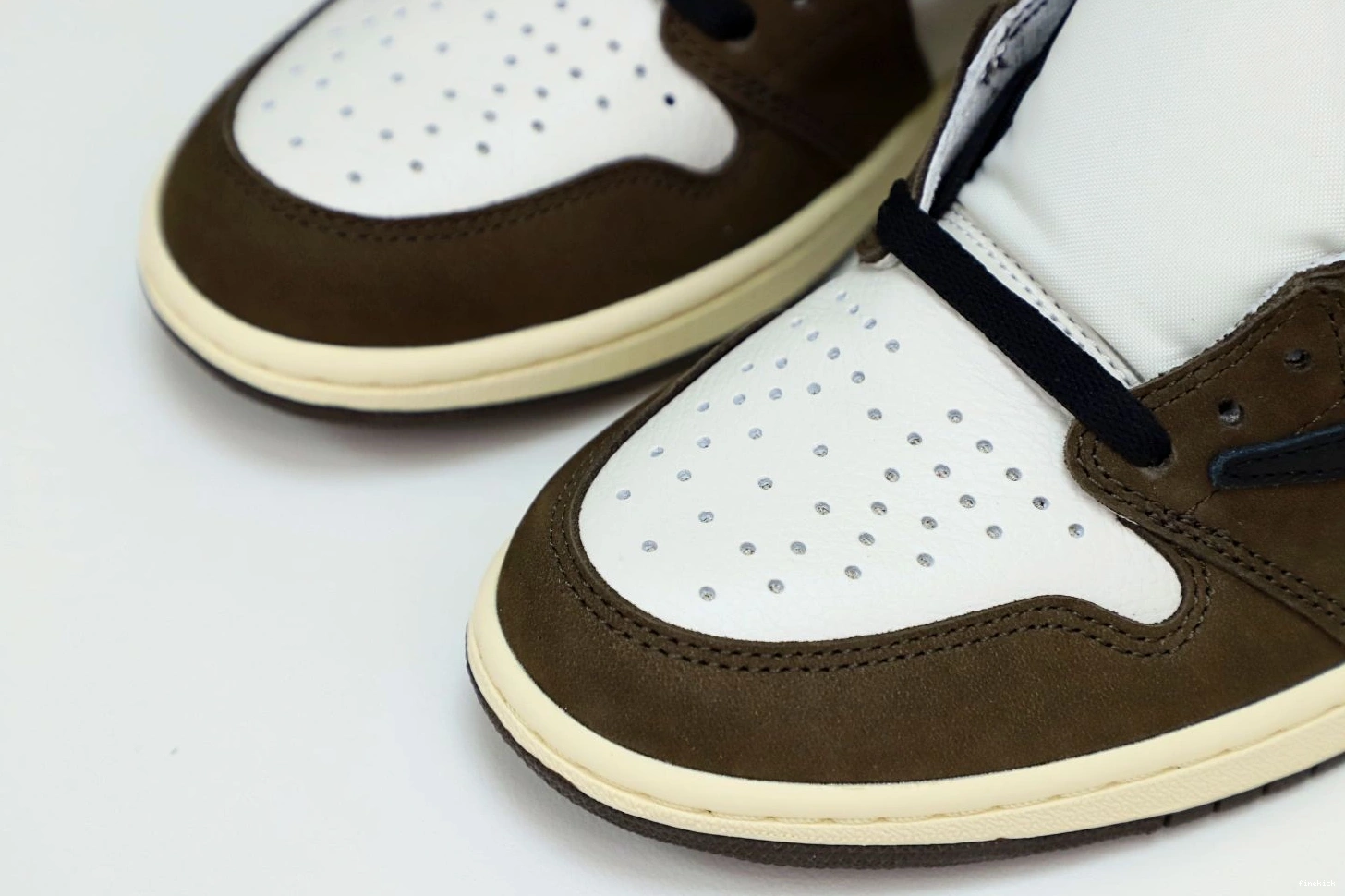 HIGH JORDAN 'MOCHA' SCOTT TRAVIS X AIR RETRO OG 1 0716
